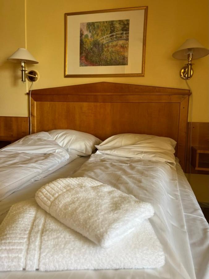 Hotel Ovre Sem Gard à Asker Extérieur photo